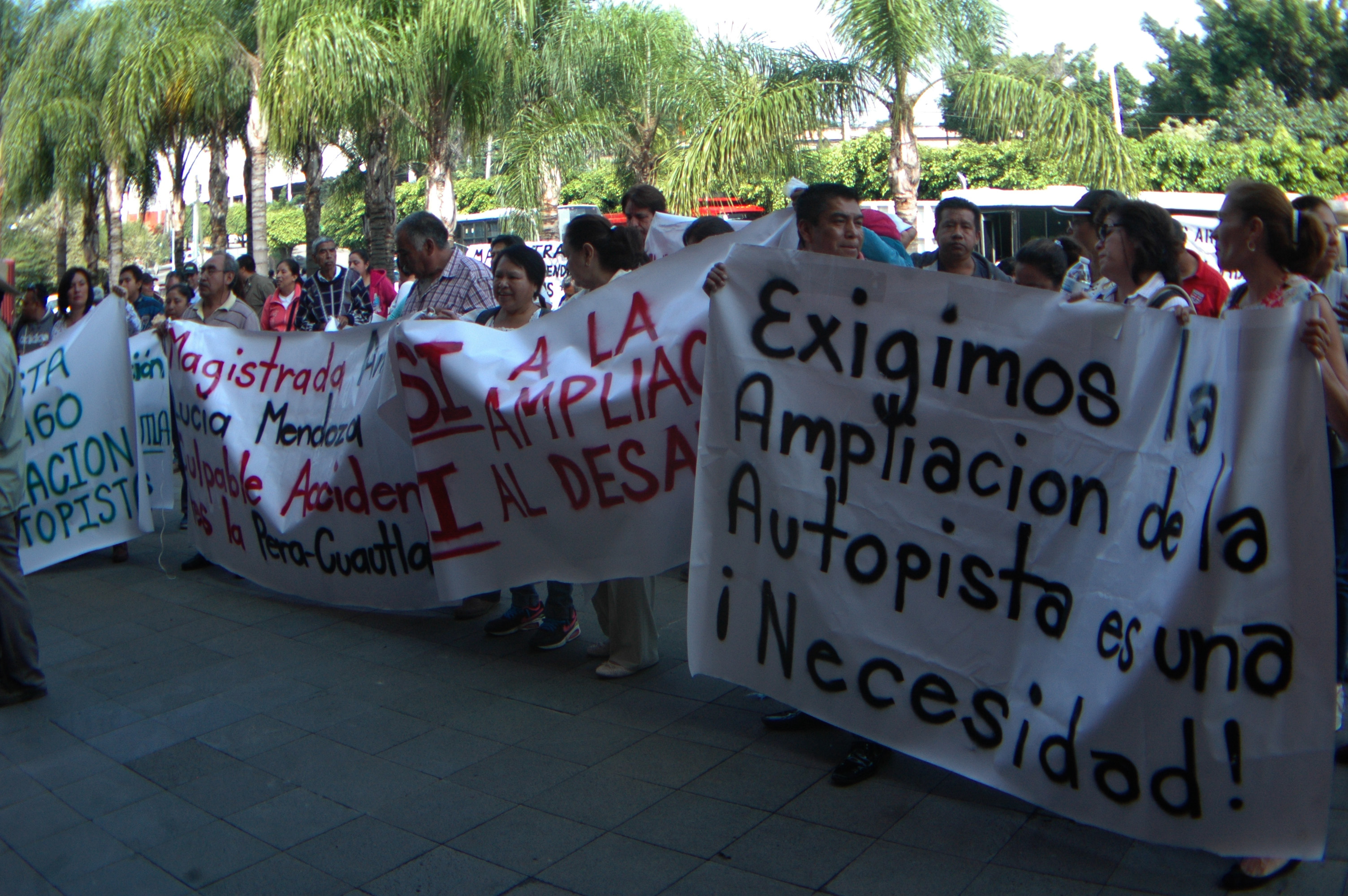 MANIFESTACION DE TRANSPORTISTAS3