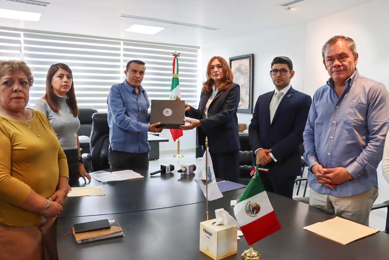 Entrega Fiscal primer informe de labores al Congreso - Quadratín Morelos