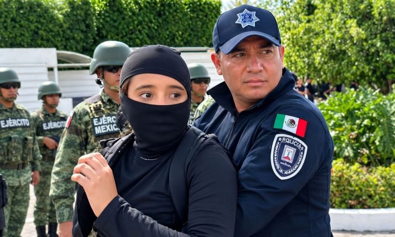 Protestan jóvenes en desfile de Cuautla: piden seguridad