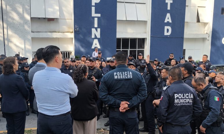 Protestan policías de Cuernavaca por aumento salarial y equipo