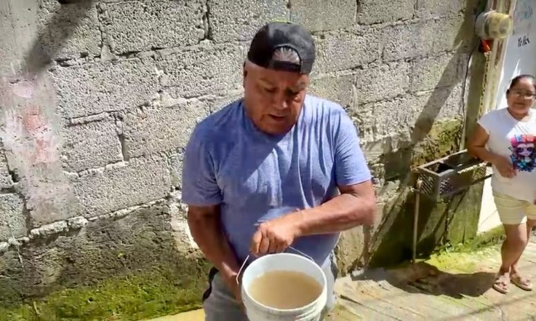 Denuncian agua contaminada por drenaje colapsado en Cuernavaca