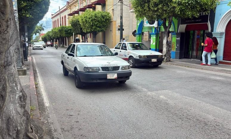 Piden taxistas plataforma estatal para competir con Uber y DiDi